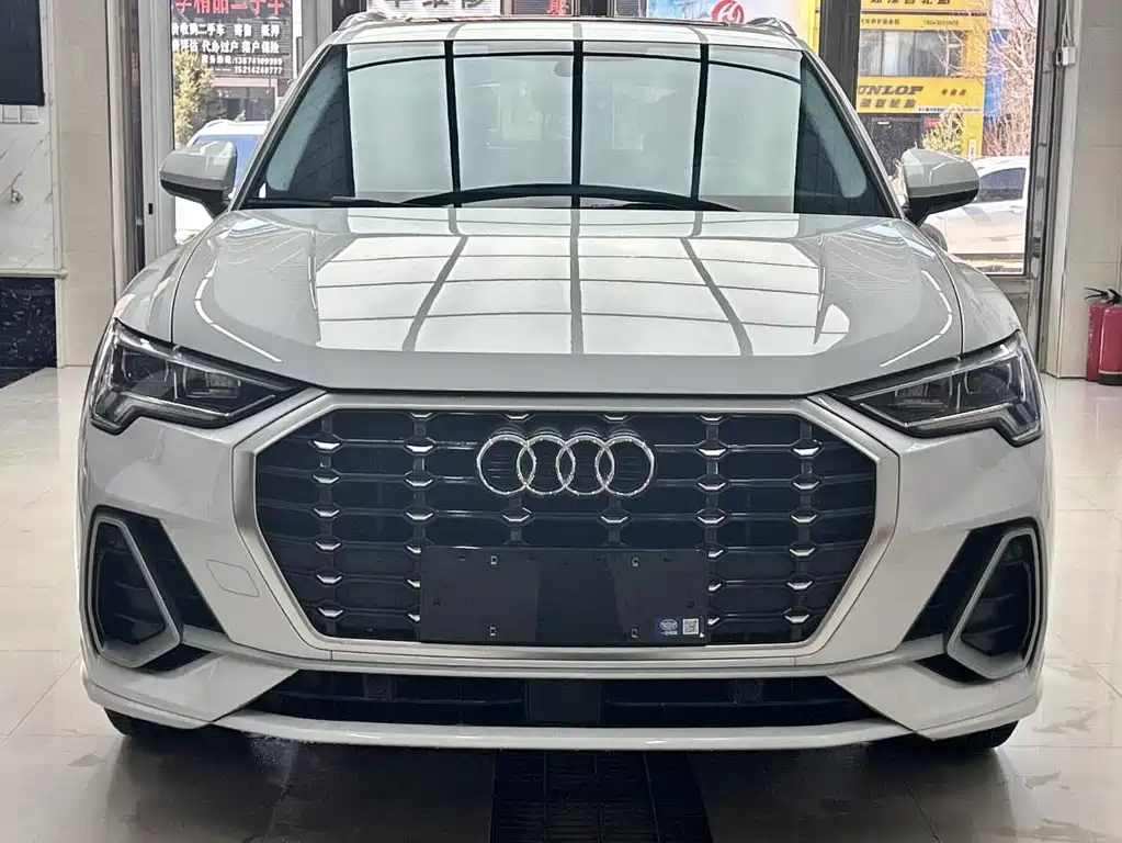 Audi Q3 2022 — фото 2