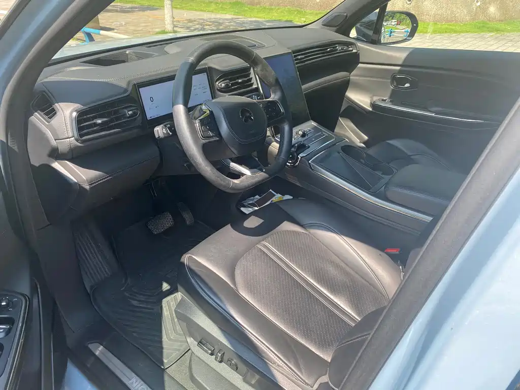 NIO ES6 2020