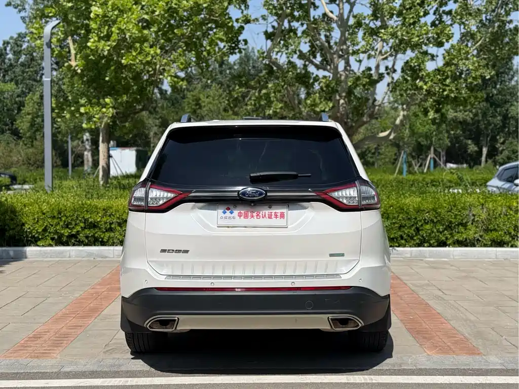 Ford Edge 2017 — фото 18