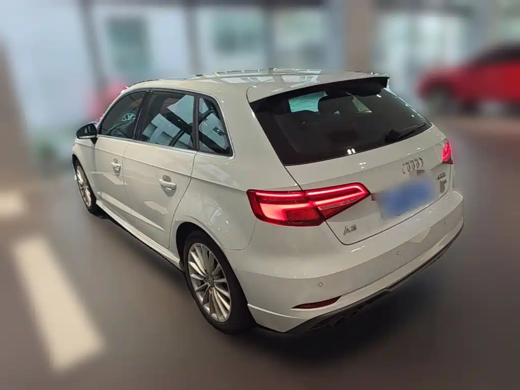 Audi A3 2017 — фото 9