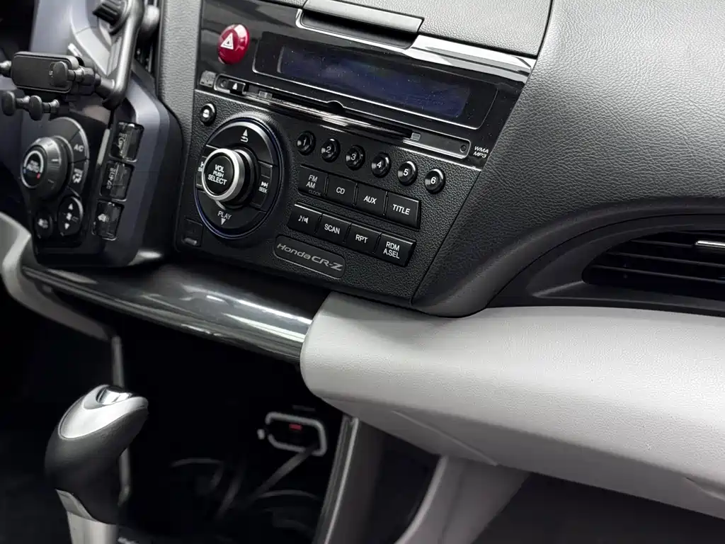 Honda CR-Z 2015 — фото 11
