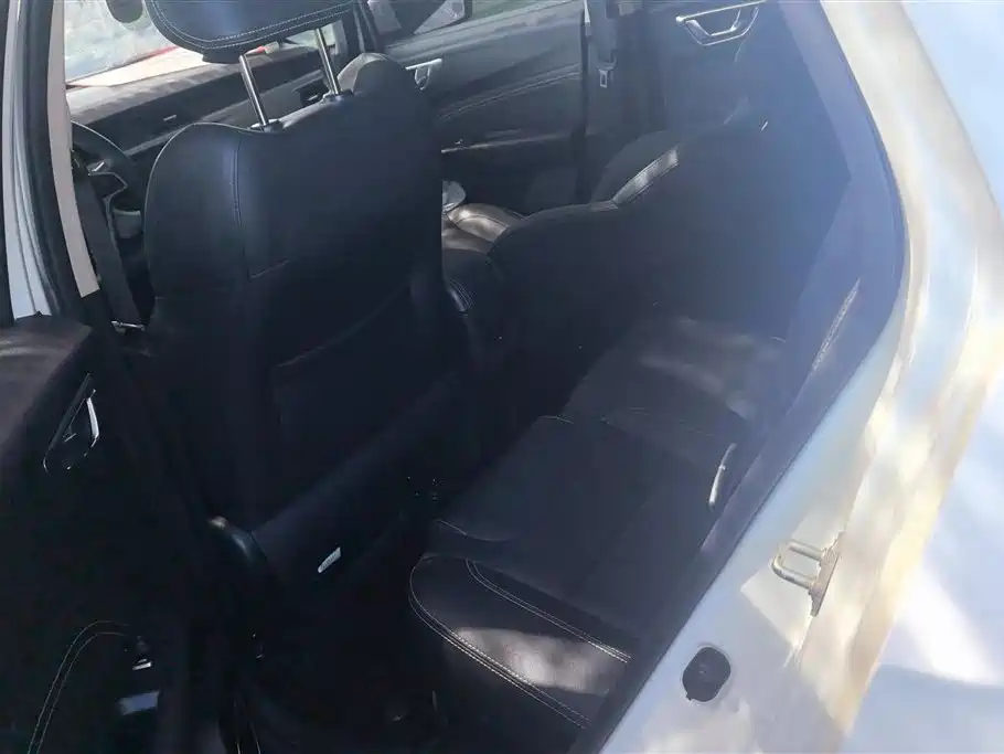 Geely Vision X3 2019 — фото 11