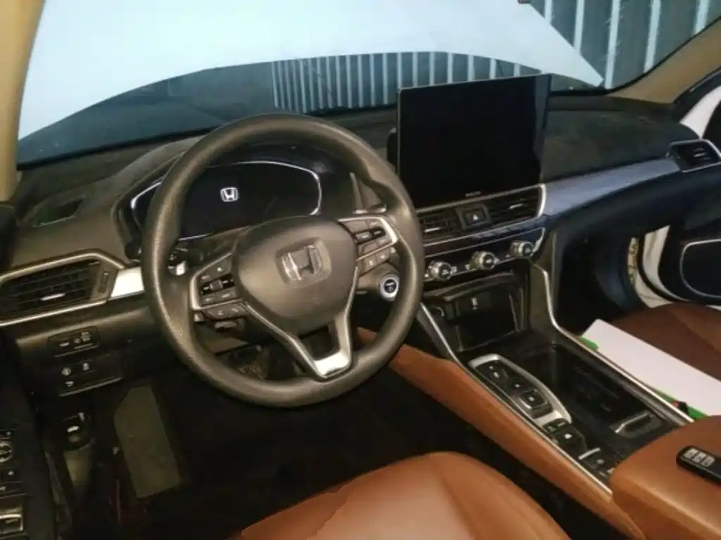 Honda Inspire 2019 — фото 10