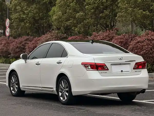 Lexus ES 2012