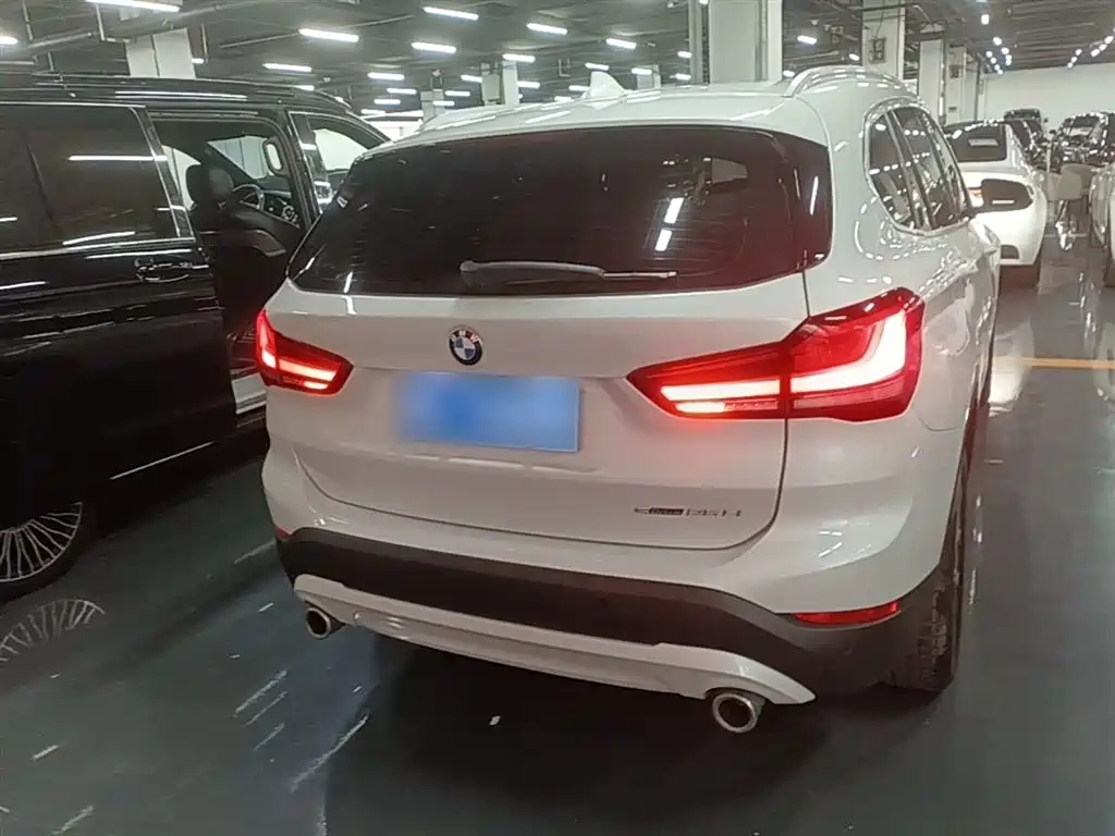 BMW X1 2021 — фото 6