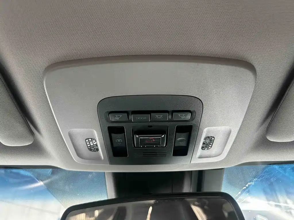 Toyota Camry 2022 — фото 18