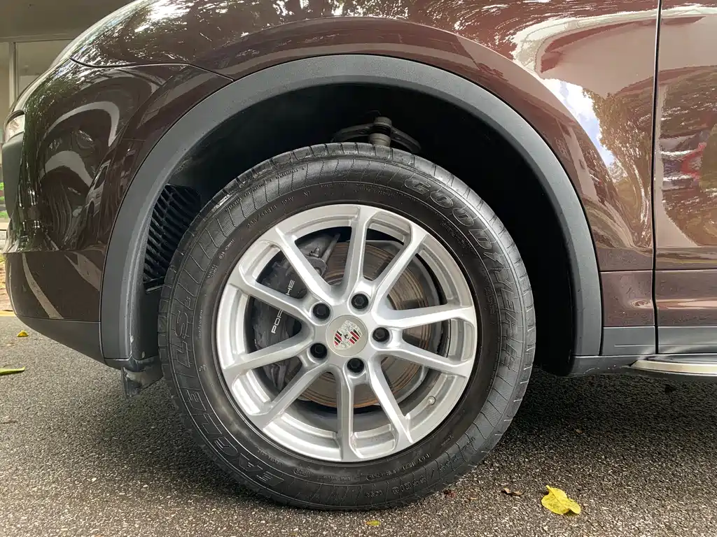 Porsche Cayenne 2015 — фото 20