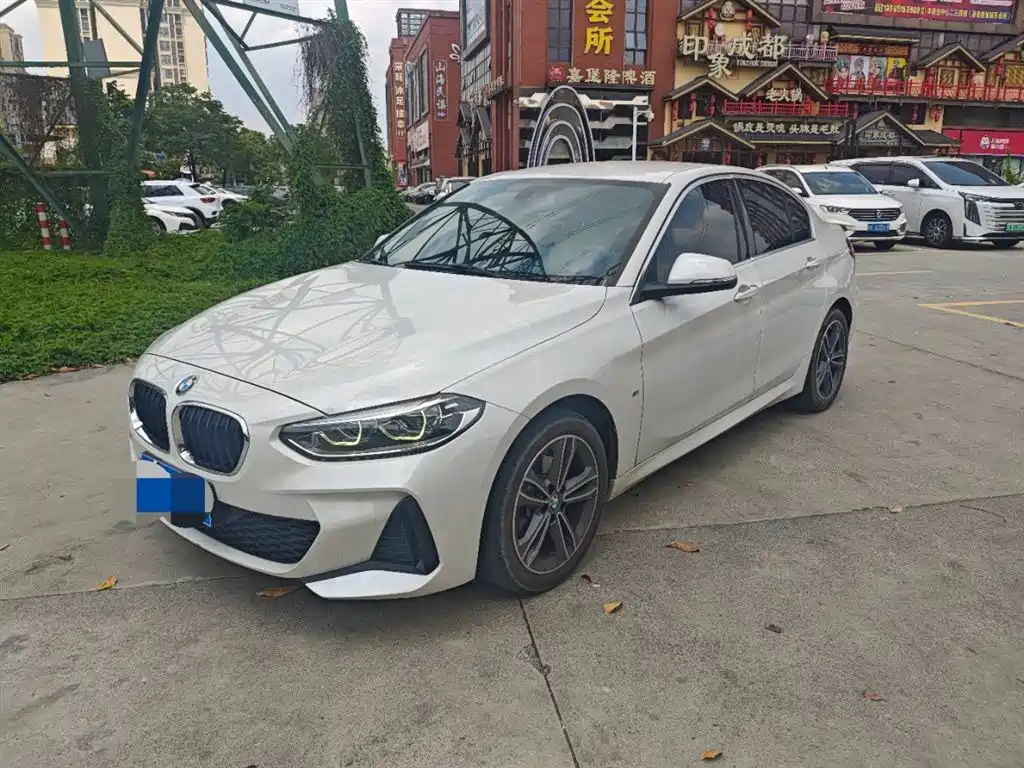 BMW 1 Series 2021