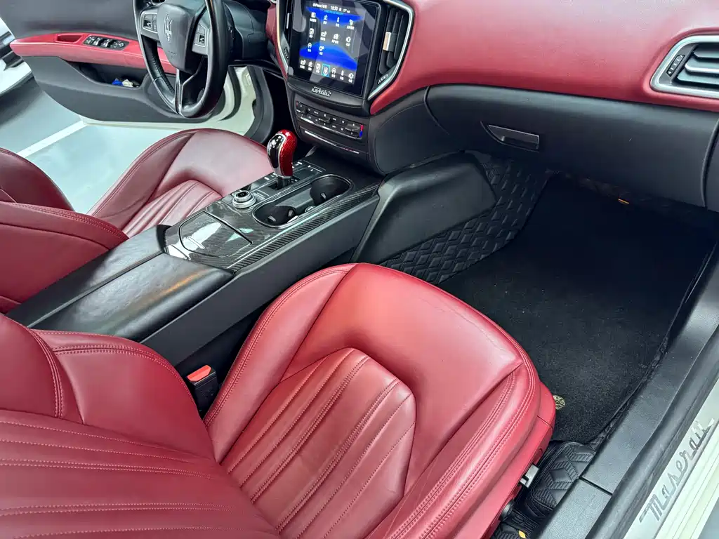Maserati Ghibli 2016 — фото 12