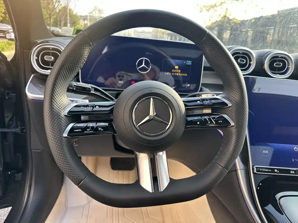 Mercedes-Benz C-Class 2023 — фото 11