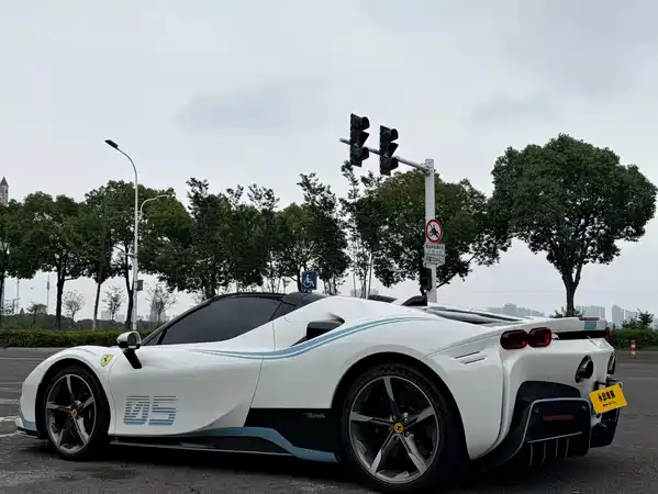 Ferrari SF90 2022