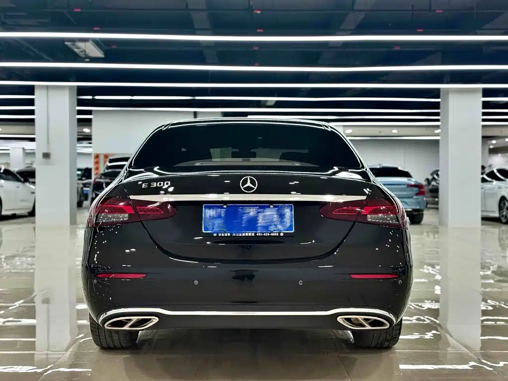 Mercedes-Benz E-Class 2022 — фото 17