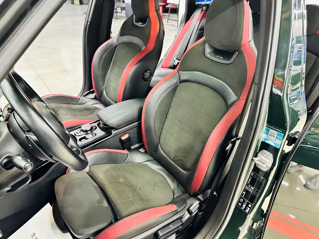 MINI JCW CLUBMAN 2019 — фото 30