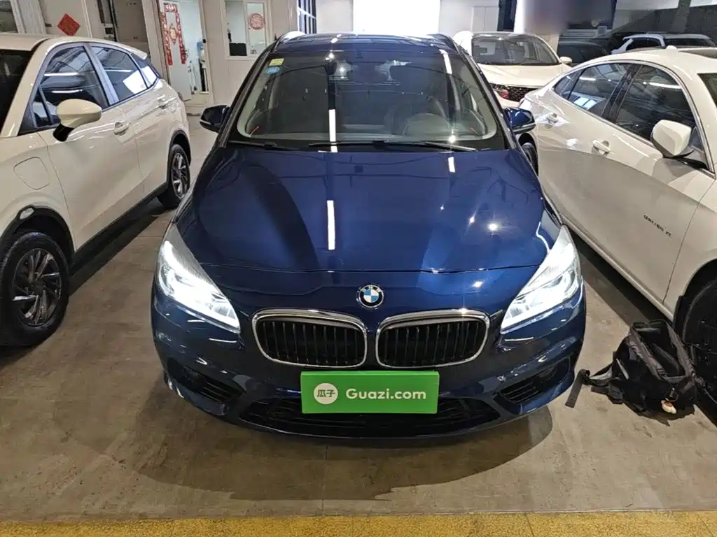 BMW 2 Series Active Tourer 2017 — фото 3
