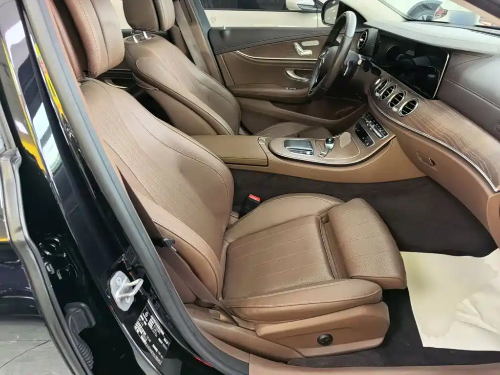 Mercedes-Benz E-Class 2022 — фото 25