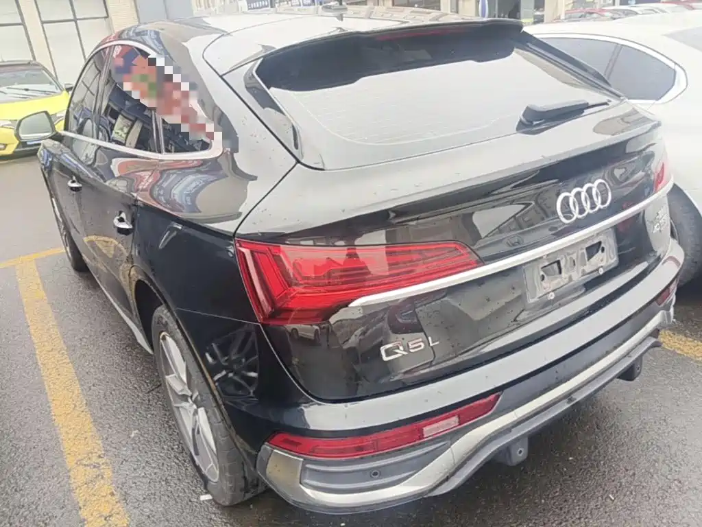 Audi Q5L Sportback 2022 — фото 5