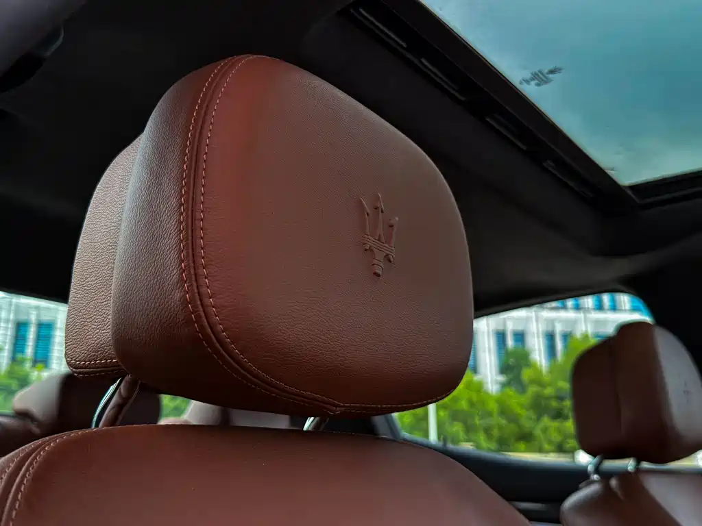 Maserati Ghibli 2014 — фото 10