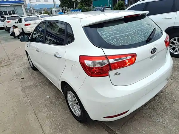 Kia K2 2012