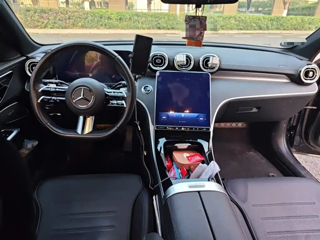 Mercedes-Benz C-Class 2024 — фото 13