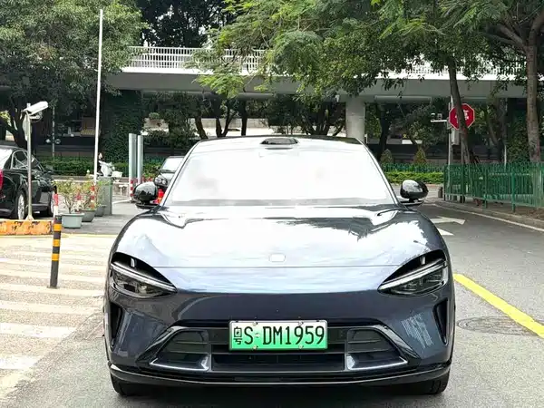 Xiaomi YU7 2025