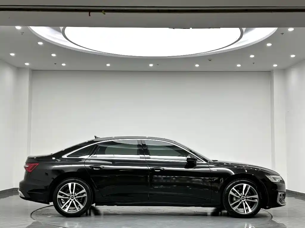 Audi A6L 2023