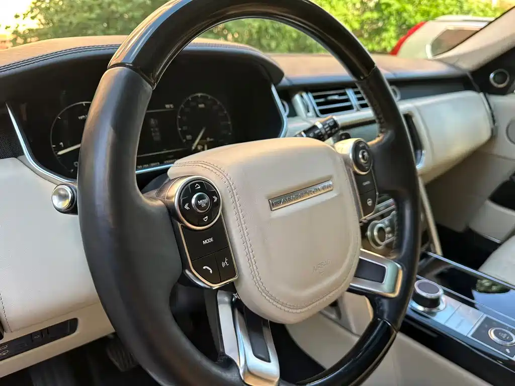 Land Rover Range Rover 2015 — фото 10