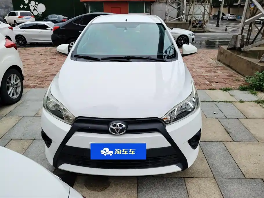Toyota Yaris L 2015