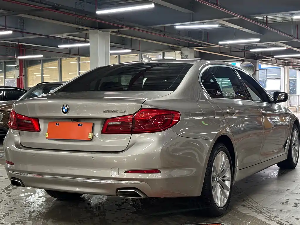 BMW 5 Series 2020 — фото 13