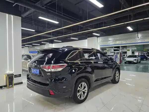 Toyota Highlander 2016