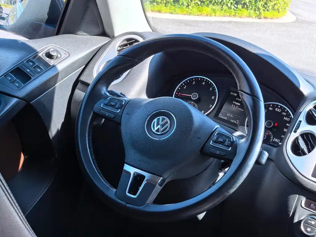 Volkswagen Tiguan 2018 — фото 14