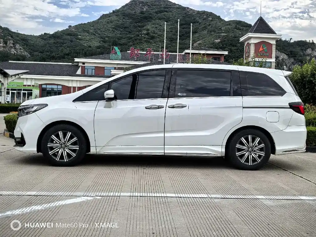 Honda Odyssey 2024 — фото 8