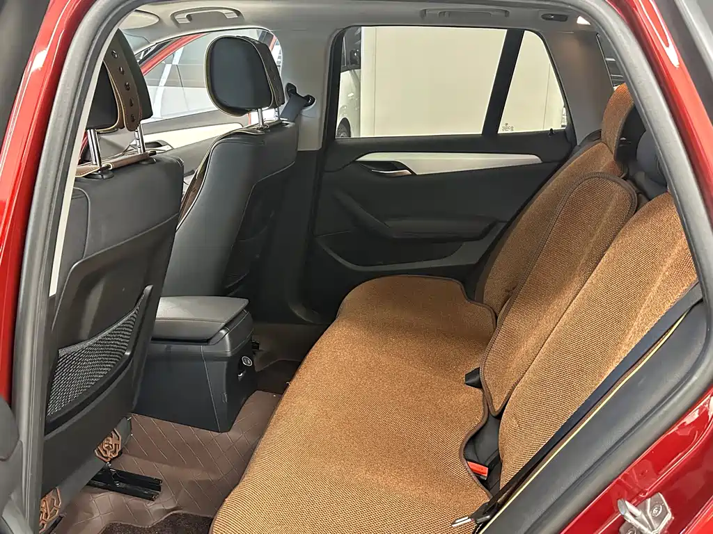 BMW X1 2015 — фото 13