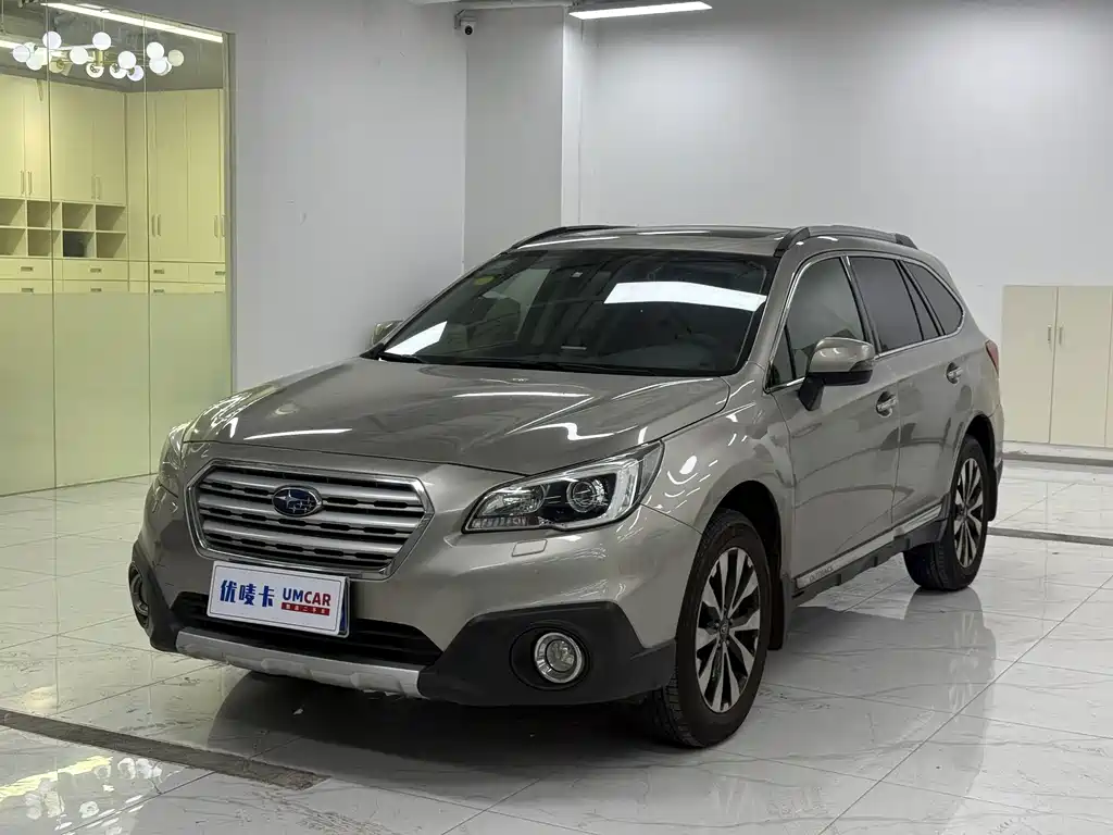 Subaru Outback 2018 — фото 1