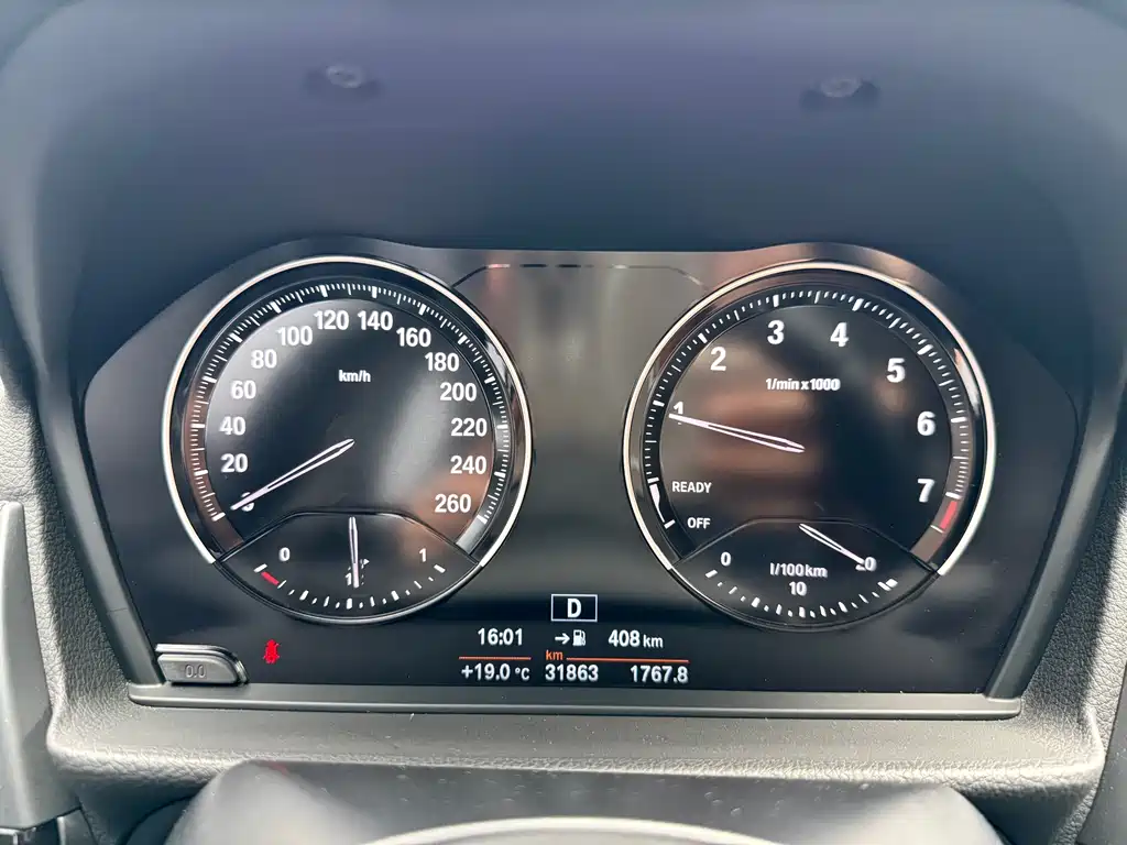 BMW 1 Series 2020 — фото 15