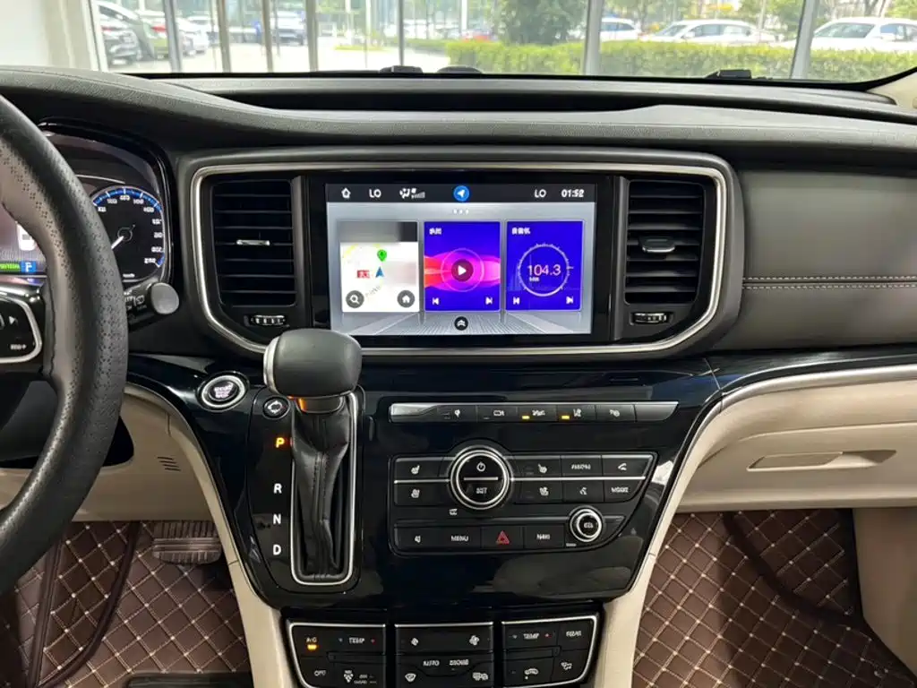 GAC Trumpchi M8 2018 — фото 19