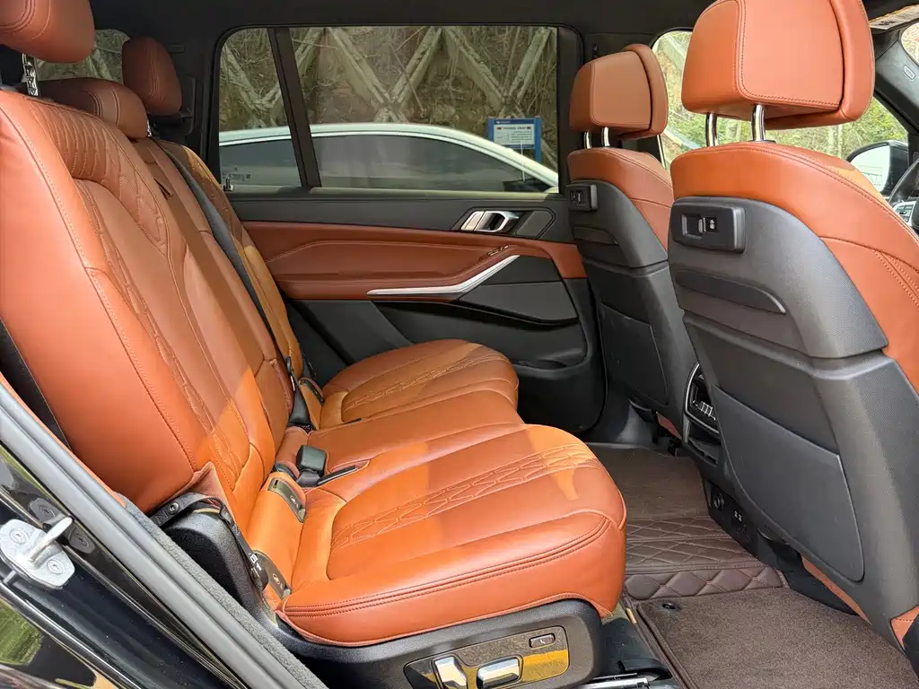 BMW X7 2022 — фото 12