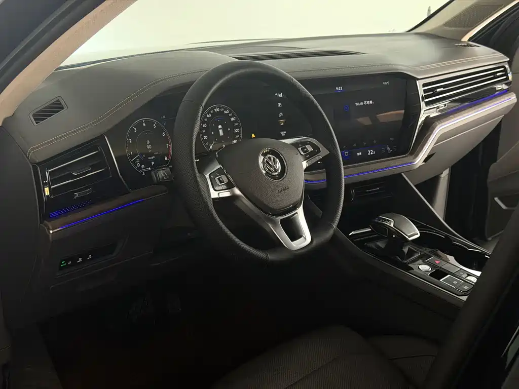 Volkswagen Touareg 2019 — фото 11
