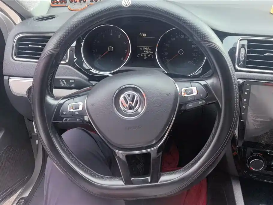 Volkswagen Sagitar 2018 — фото 15