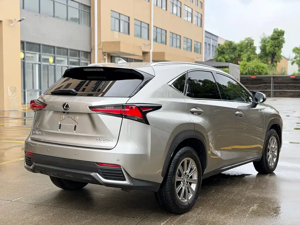 Lexus NX 2021 — фото 6