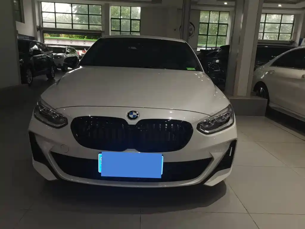 BMW 1 Series 2023