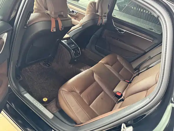 Volvo S90 2021