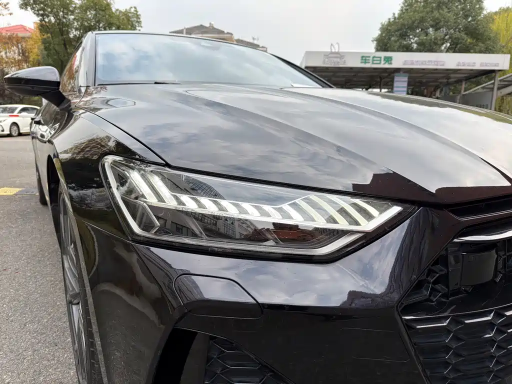 Audi A7L 2022 — фото 14