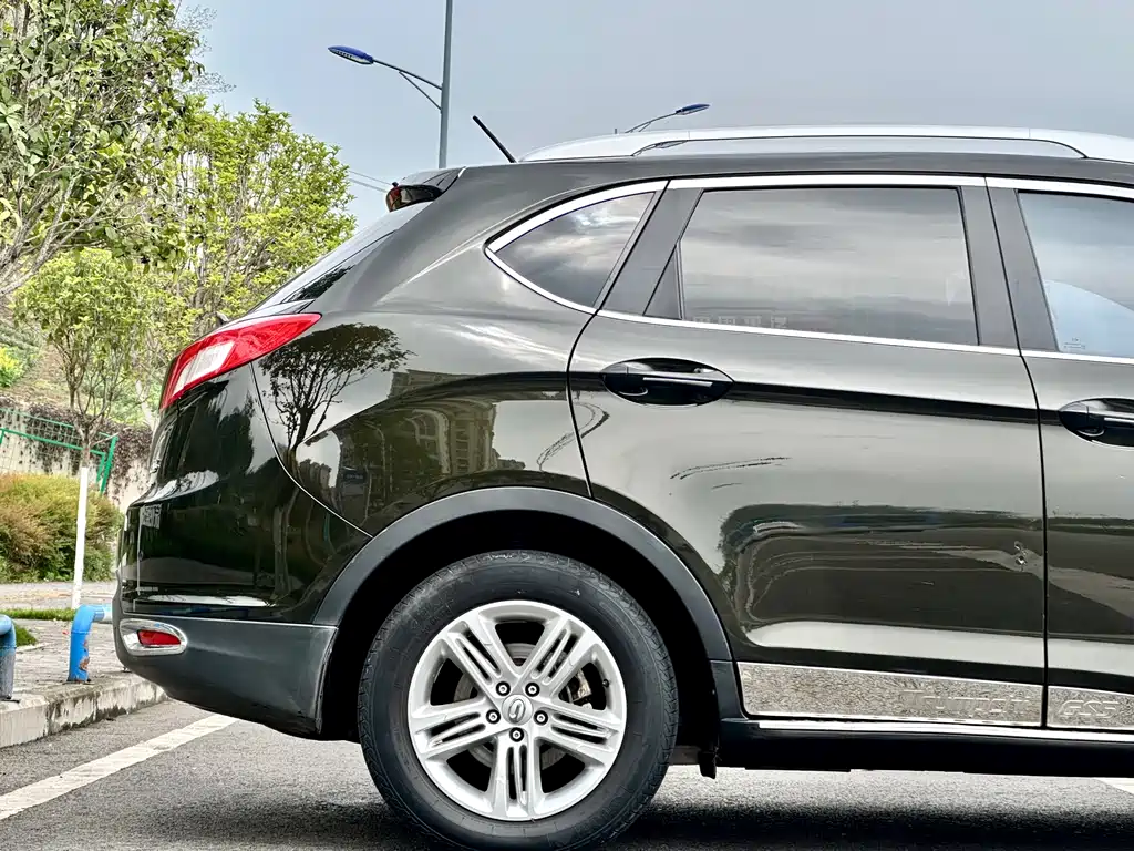 GAC Motor Trumpchi GS5 2014 — фото 9