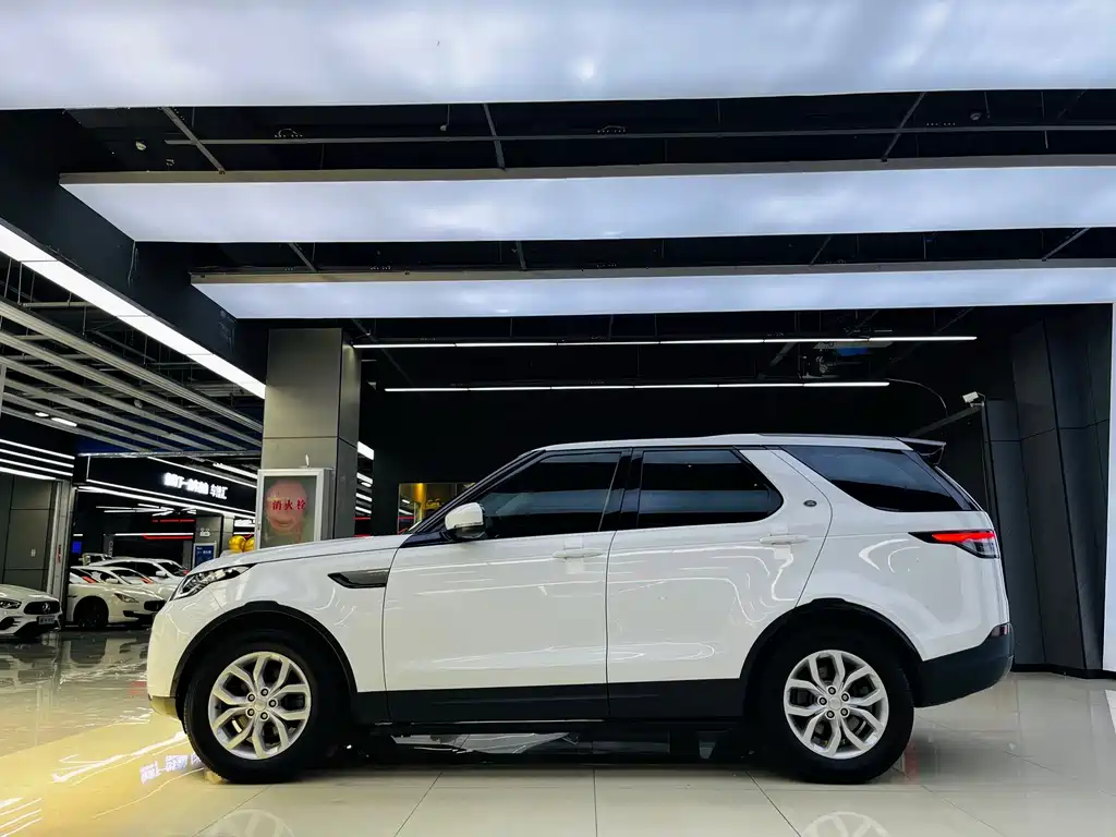Land Rover Discovery 2018
