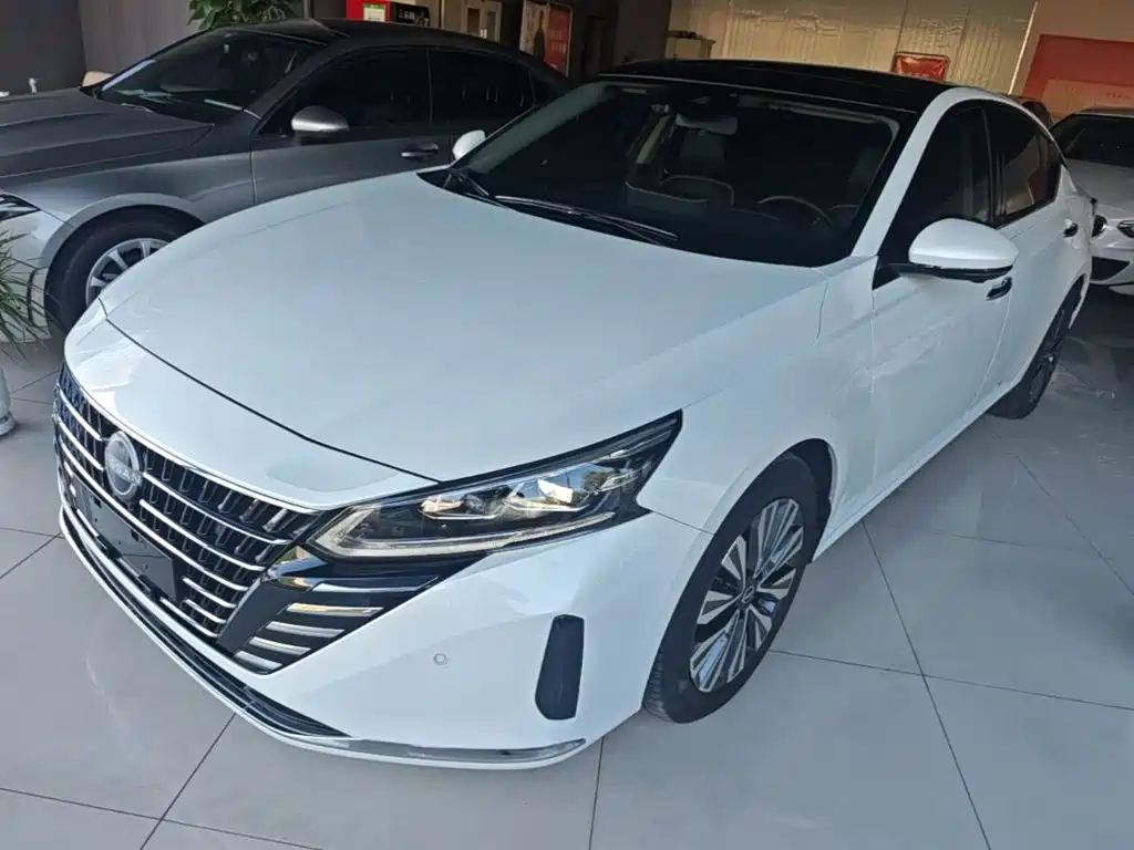 Nissan Teana 2023 — фото 1