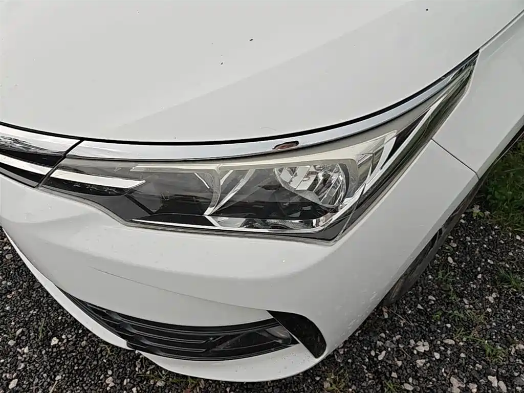 Toyota Corolla 2018 — фото 24