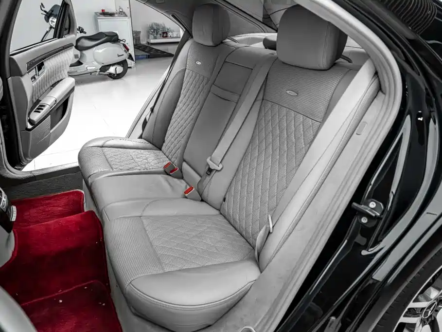 Mercedes-Benz S-Class AMG 2010 — фото 27