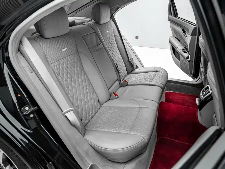 Mercedes-Benz S-Class AMG 2010 — фото 29
