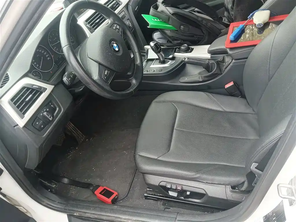 BMW 3 Series 2015 — фото 11