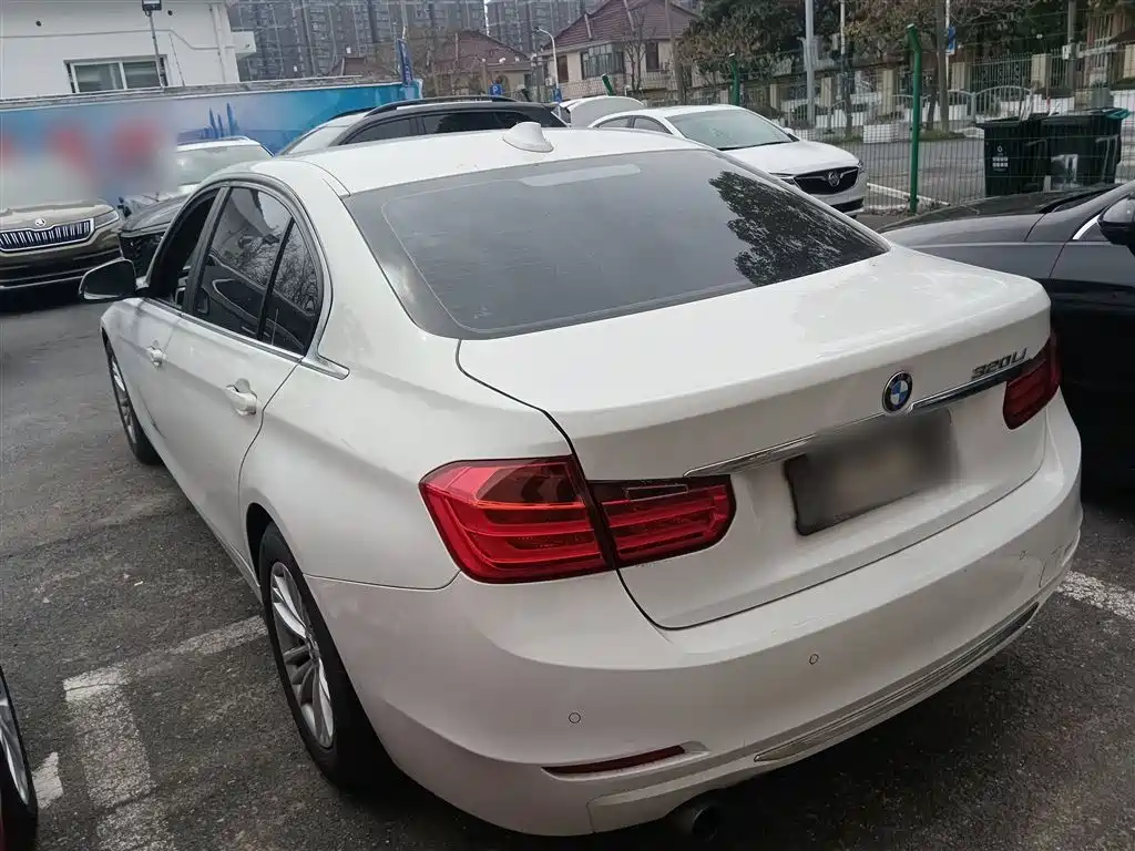 BMW 3 Series 2015 — фото 23